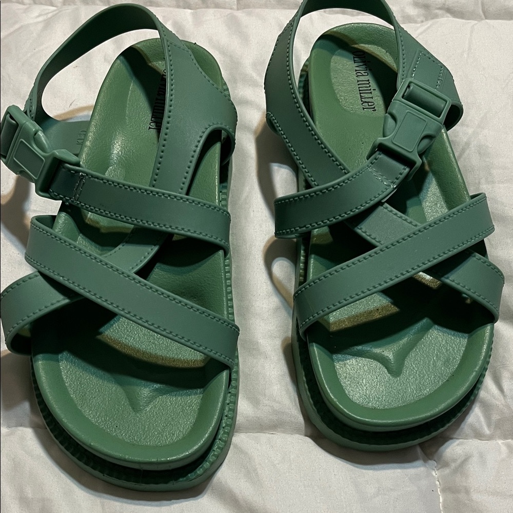 Olivia Miller Green Strappy Rubber Sandals